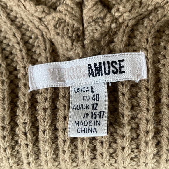 Women’s Amuse Society Sweater V Neck Large - Picture 3 of 5